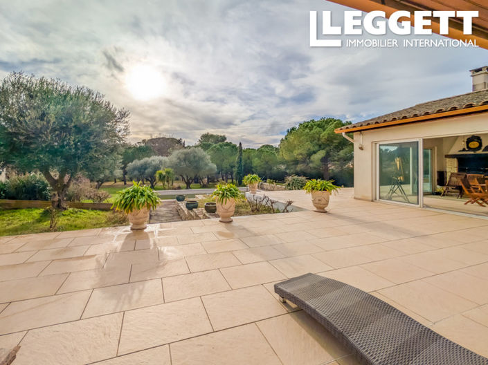 Image No.6-4 Bed House for sale