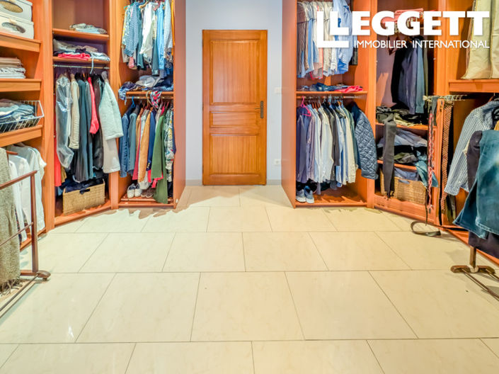 Image No.9-4 Bed House for sale