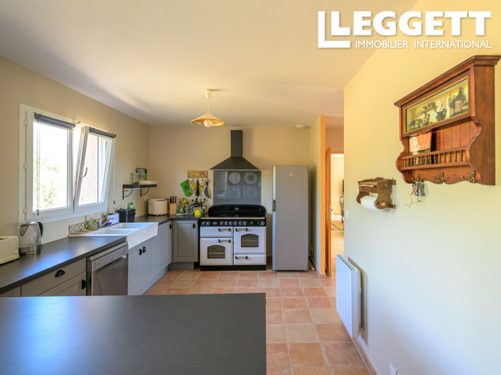 Image No.3-5 Bed House for sale