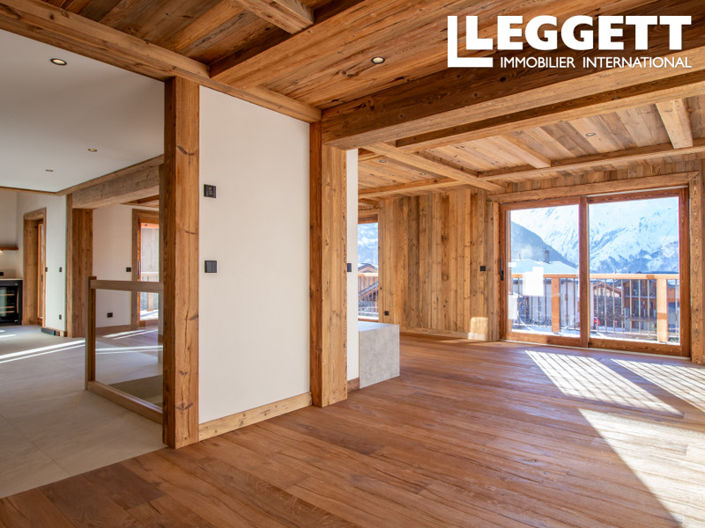 Image No.6-5 Bed House for sale