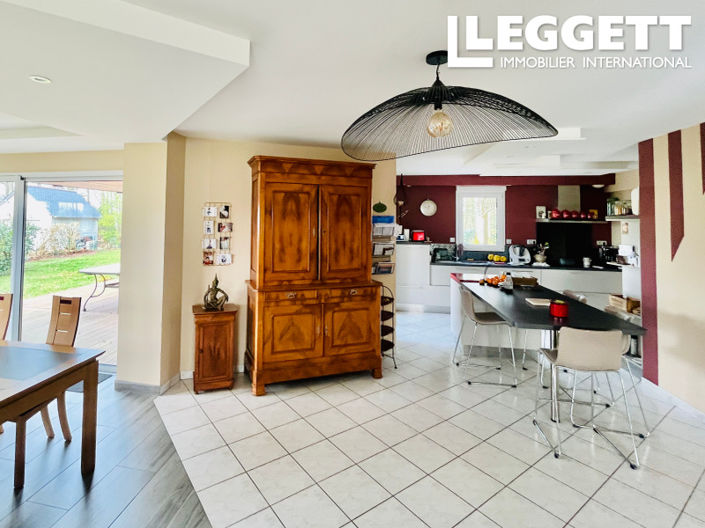 Image No.4-7 Bed House for sale