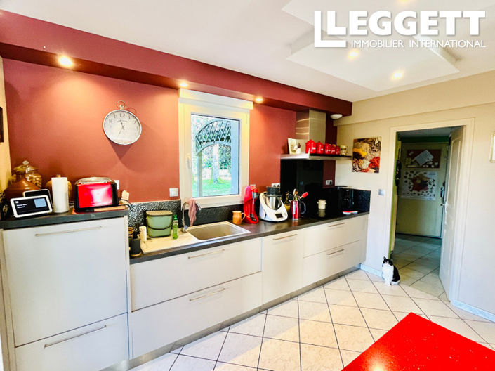 Image No.5-7 Bed House for sale