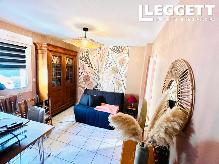 Image No.7-7 Bed House for sale