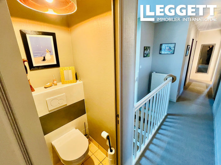 Image No.8-7 Bed House for sale