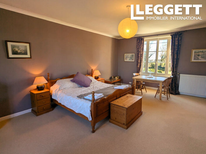 Image No.7-5 Bed House for sale