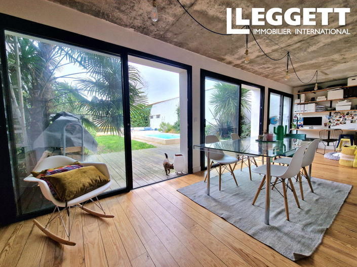 Image No.1-4 Bed House for sale