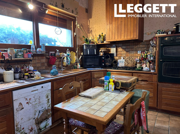 Image No.2-4 Bed House for sale