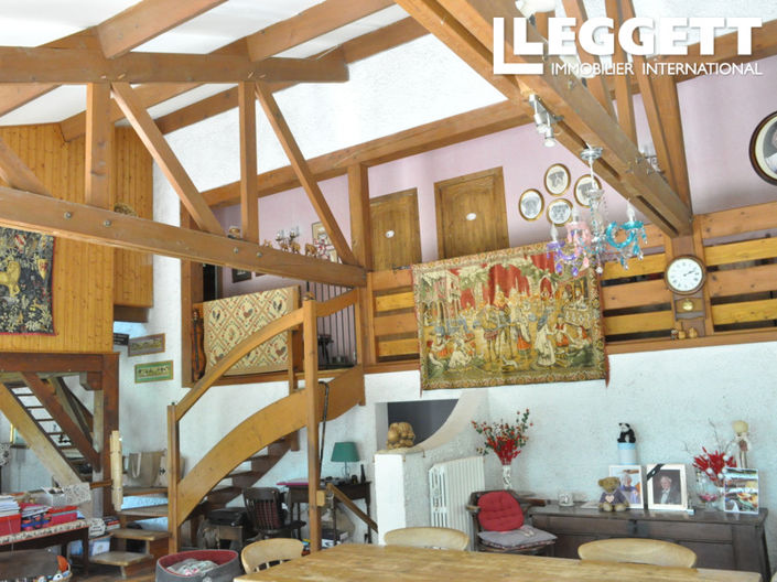 Image No.3-4 Bed House for sale