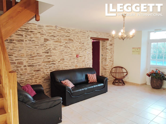 Image No.2-4 Bed House for sale