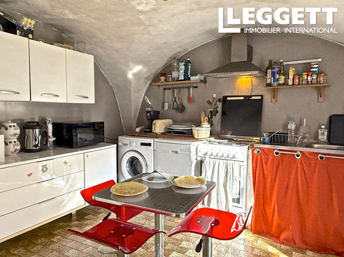 Image No.8-7 Bed House for sale