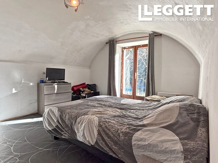 Image No.9-7 Bed House for sale