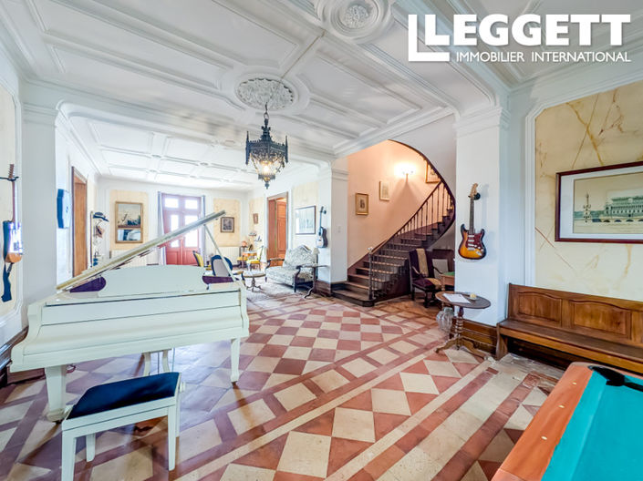 Image No.3-6 Bed House for sale