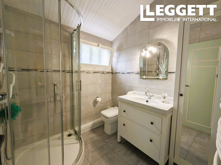 Image No.10-3 Bed House for sale