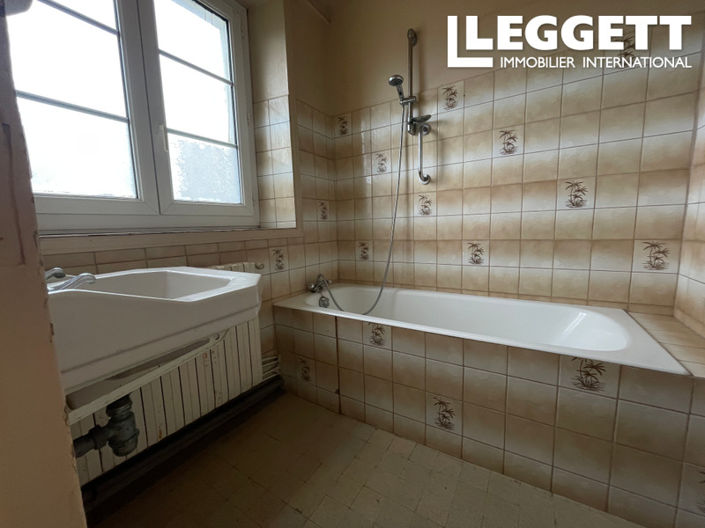 Image No.10-3 Bed House for sale