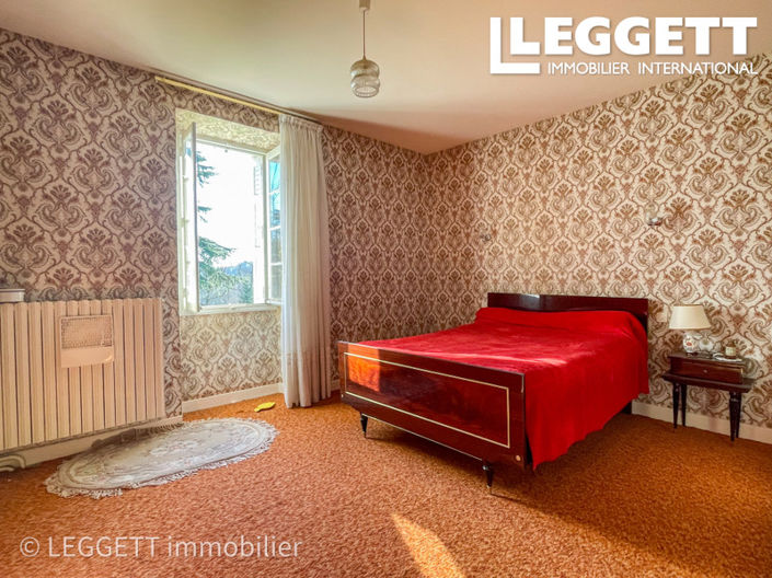 Image No.5-6 Bed House for sale