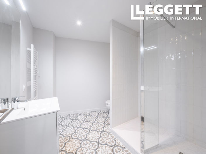 Image No.10-3 Bed Apartment for sale