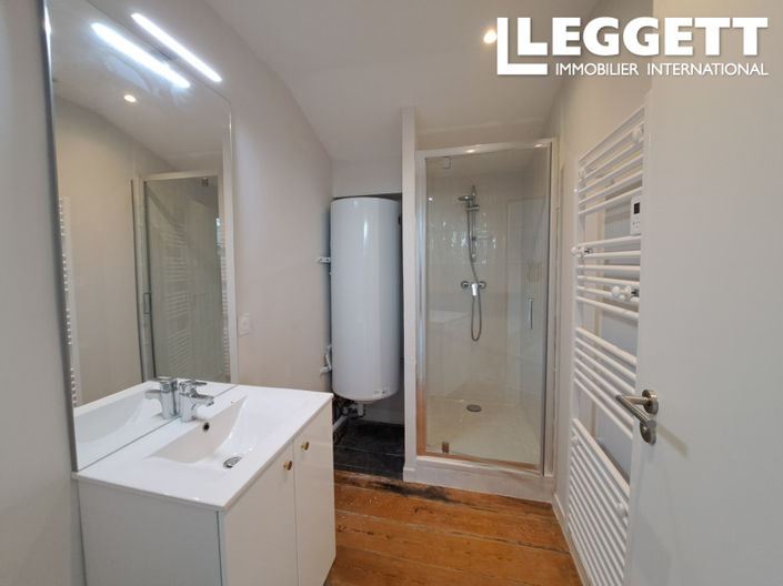 Image No.10-3 Bed Apartment for sale