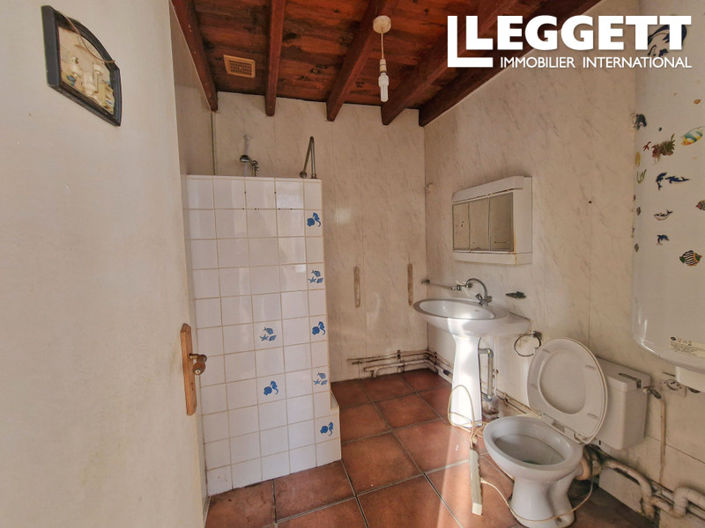 Image No.6-3 Bed House for sale