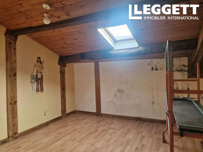 Image No.8-3 Bed House for sale