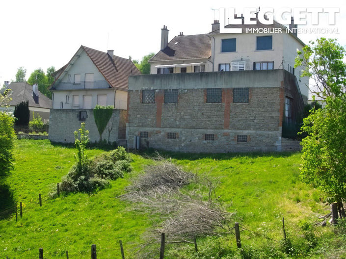 Image No.2-8 Bed House for sale