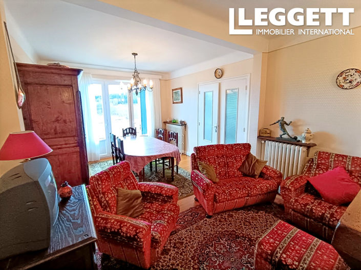 Image No.7-8 Bed House for sale