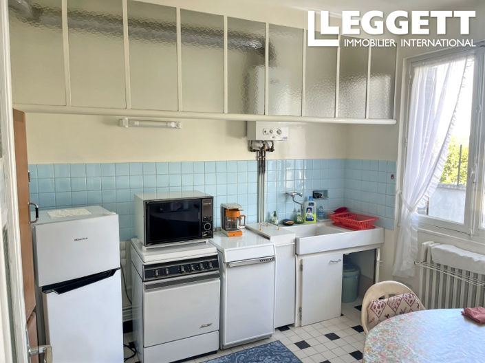 Image No.8-8 Bed House for sale