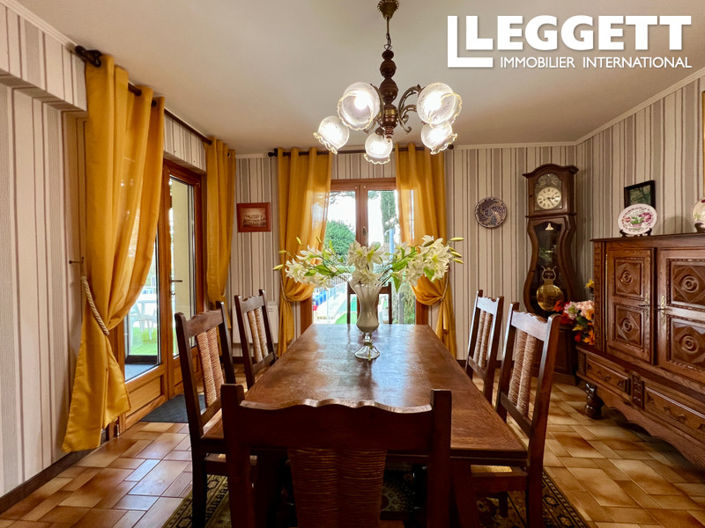 Image No.6-4 Bed House for sale