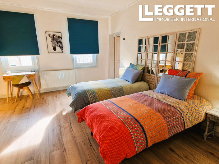 Image No.3-6 Bed House for sale