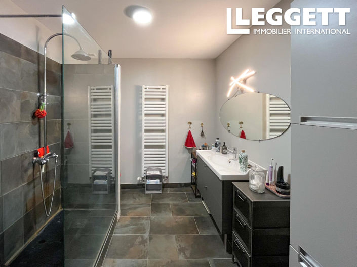 Image No.9-3 Bed House for sale