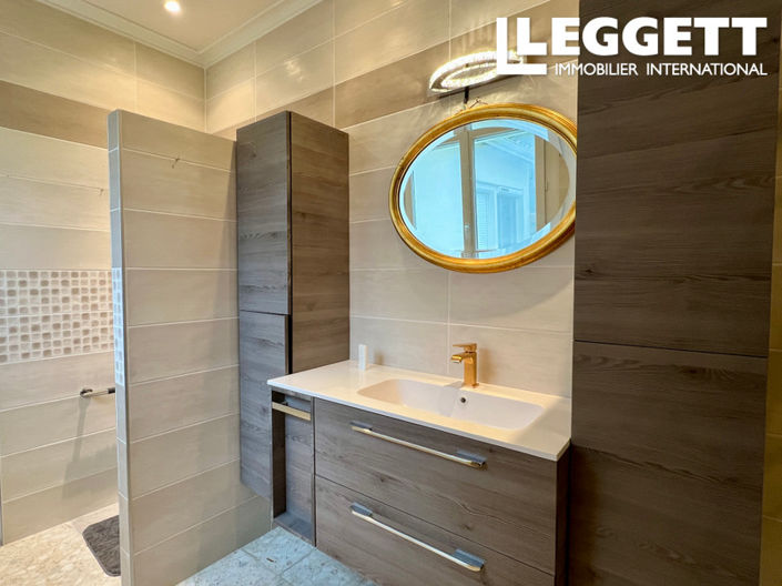 Image No.10-4 Bed House for sale