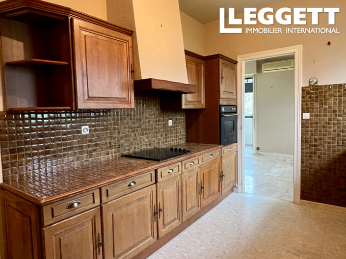 Image No.8-4 Bed House for sale