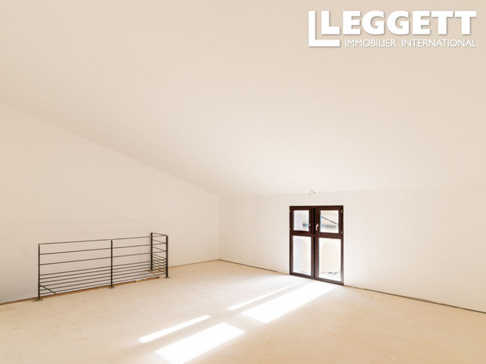 Image No.6-3 Bed House for sale