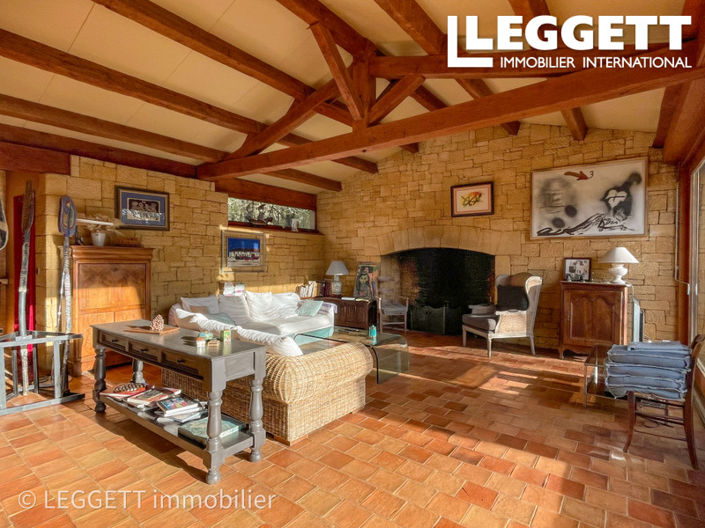 Image No.6-5 Bed House for sale