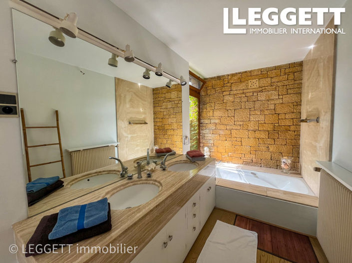 Image No.9-5 Bed House for sale