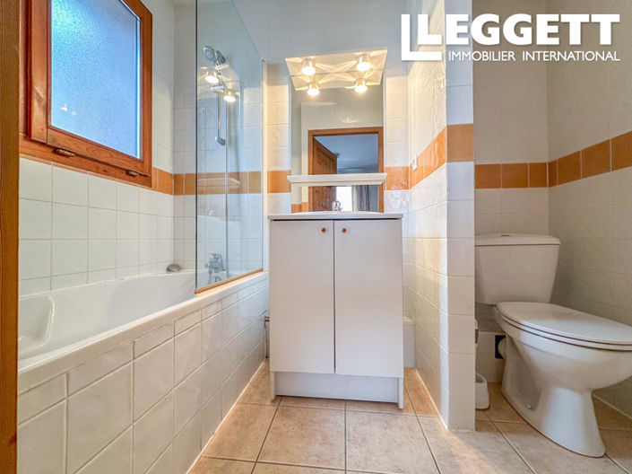 Image No.9-3 Bed Apartment for sale