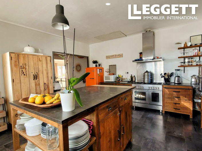 Image No.6-4 Bed House for sale