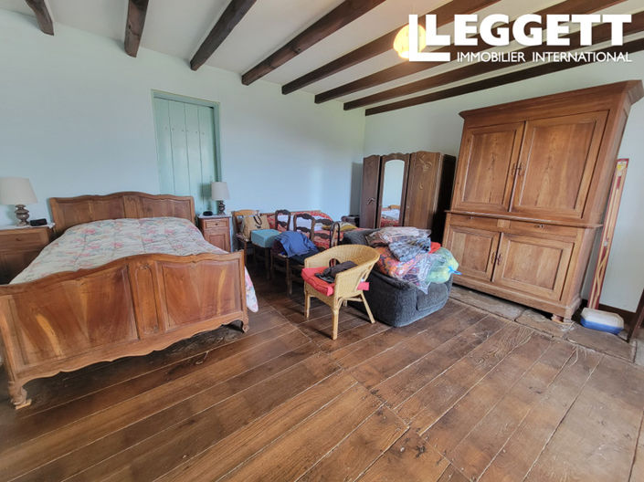 Image No.8-3 Bed House for sale