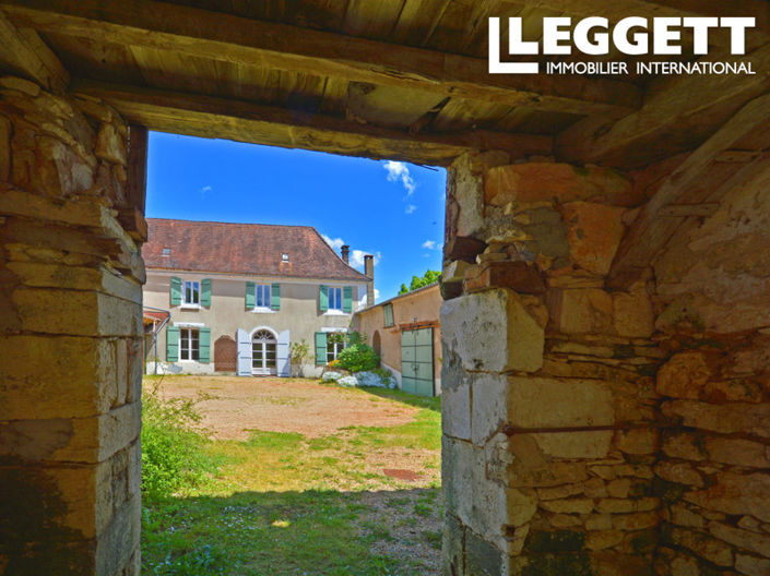 Image No.1-8 Bed House for sale
