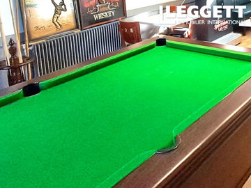 1 - Manche, Commercial