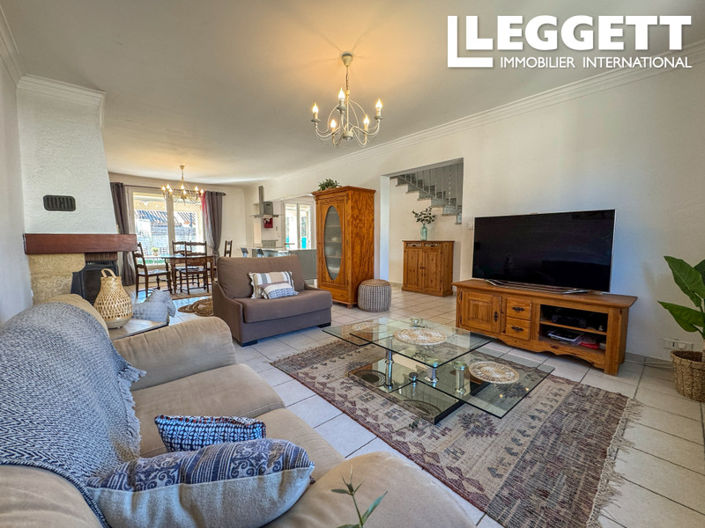 Image No.1-5 Bed House for sale