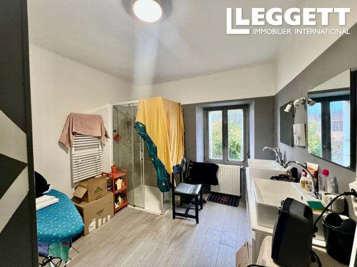 Image No.8-2 Bed House for sale