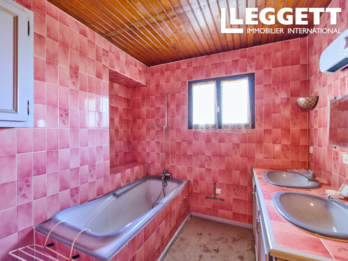 Image No.8-4 Bed House for sale