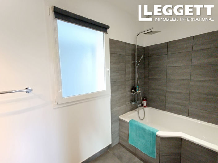 Image No.10-4 Bed House for sale