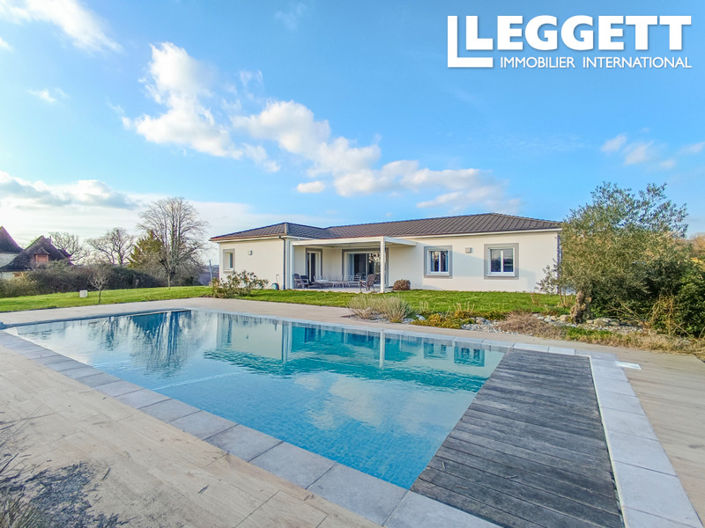 Image No.2-4 Bed House for sale