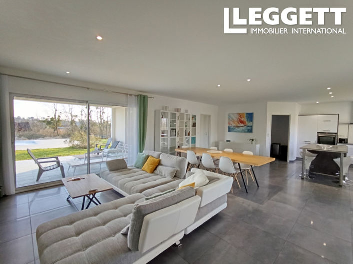 Image No.3-4 Bed House for sale