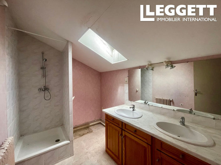 Image No.8-1 Bed House for sale