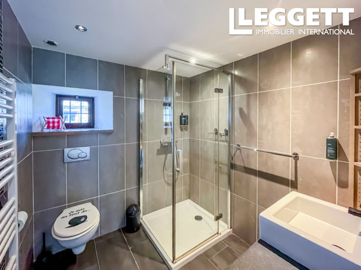 Image No.9-3 Bed House for sale