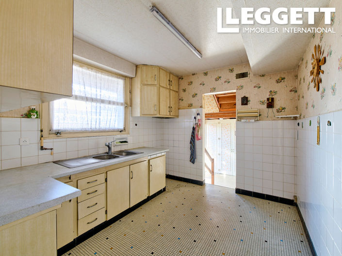 Image No.3-5 Bed House for sale