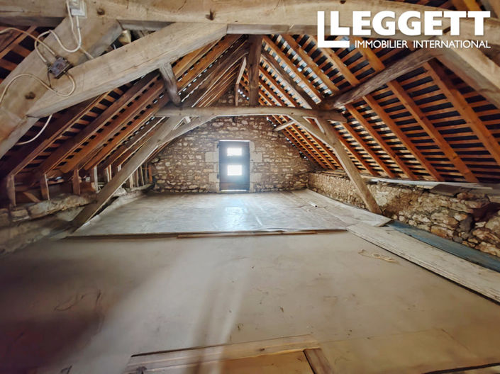 Image No.10-5 Bed House for sale