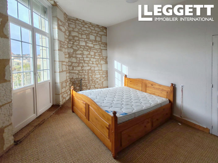 Image No.6-5 Bed House for sale